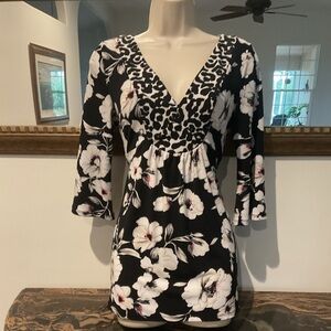 White House Black Market Black and White Floral Top